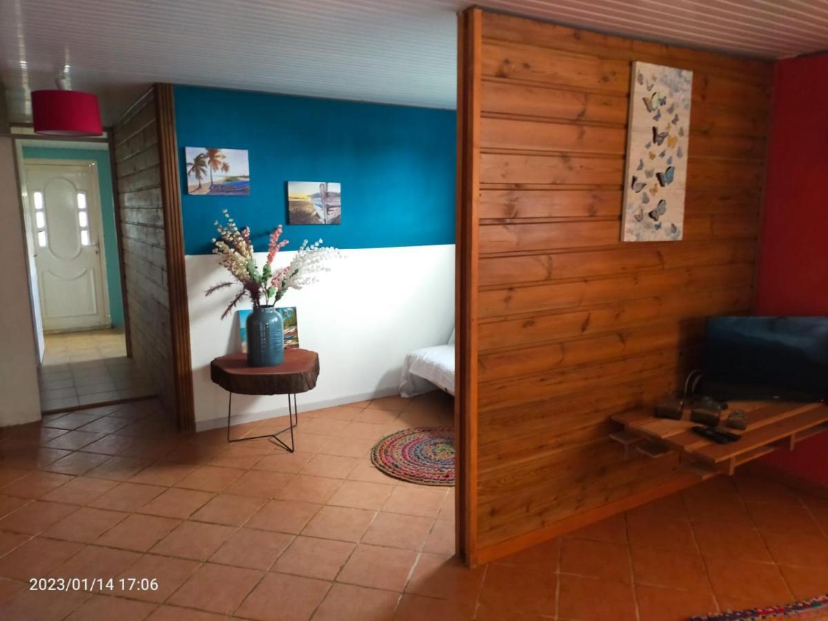 Douceur Des Hauteurs Bas De Villa, Piscine Privee Sainte-Luce Exteriér fotografie